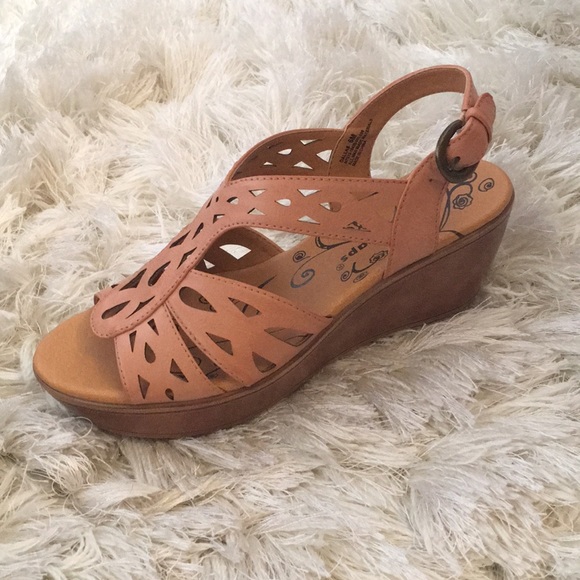 Baretraps Shoes New Bare Traps Dallas Sandal Size 6m Poshmark